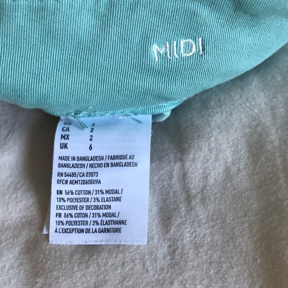American Eagle Chino Midi Shorts in Turquoise - Picture 6 of 6